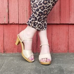 Vintage Napoli Originals Nude Heels